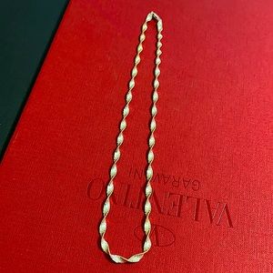 🖤Twisted💕Silver 18” necklace